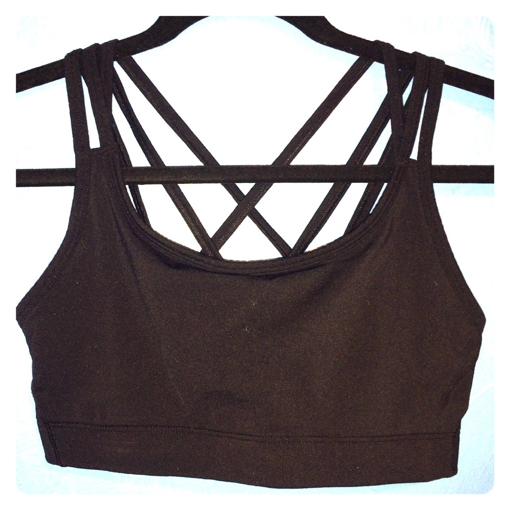 Perfect Gap Fit strappy sports bra athletic top